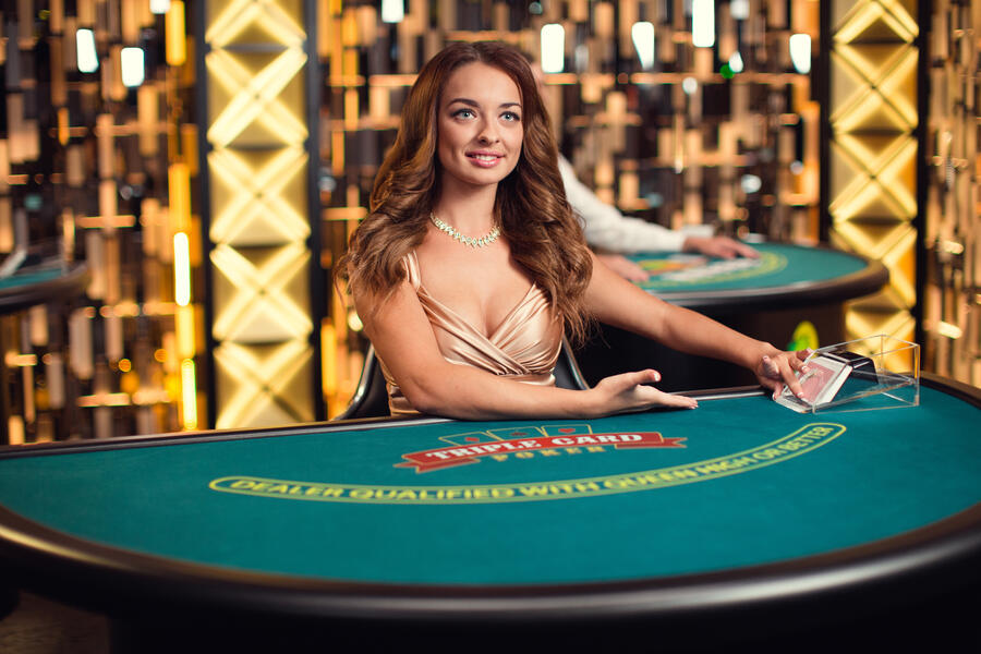 Play Live Holdem in a Casino 1